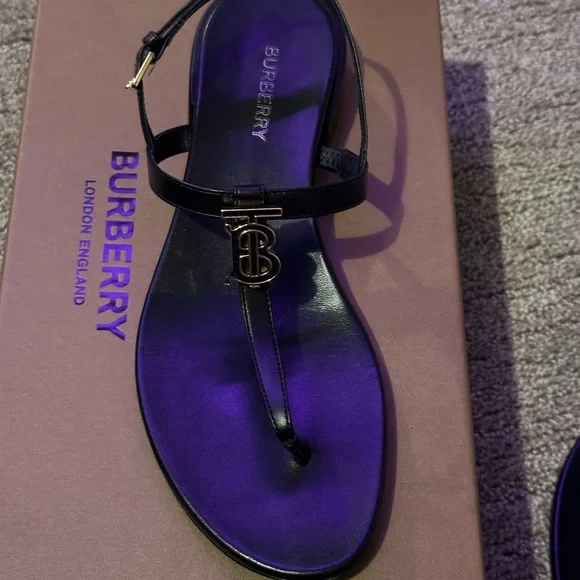 Burberry Emily T Thong sandal Black - Picture 6 of 9